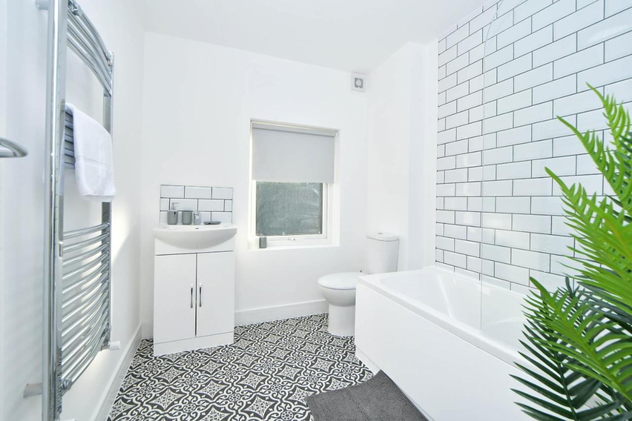Unity House By Yourstays - 3 Bedroom House In Holiday home *